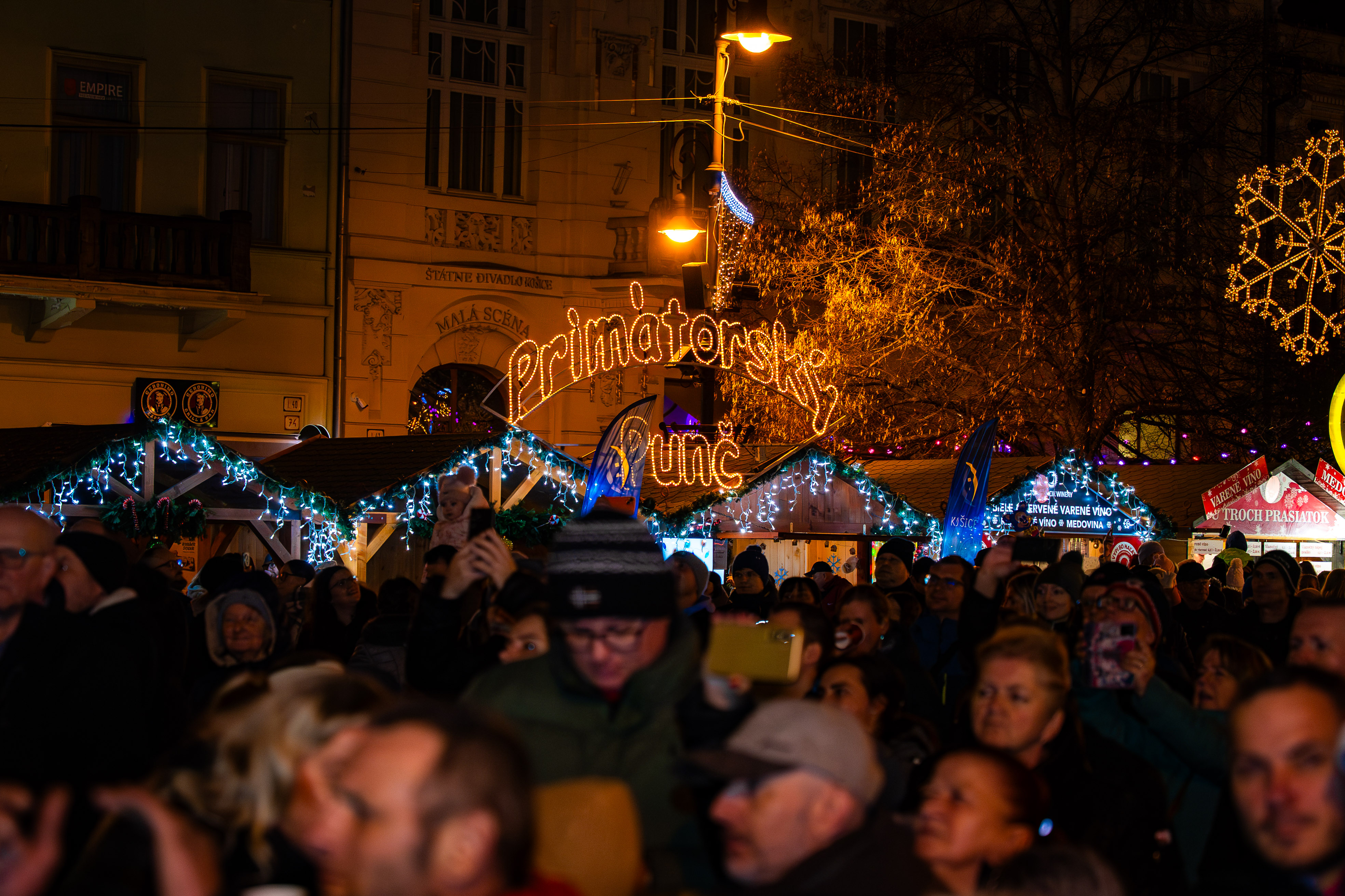 SVETOVE VIANOCE S KAPELOU BASAWELL-15